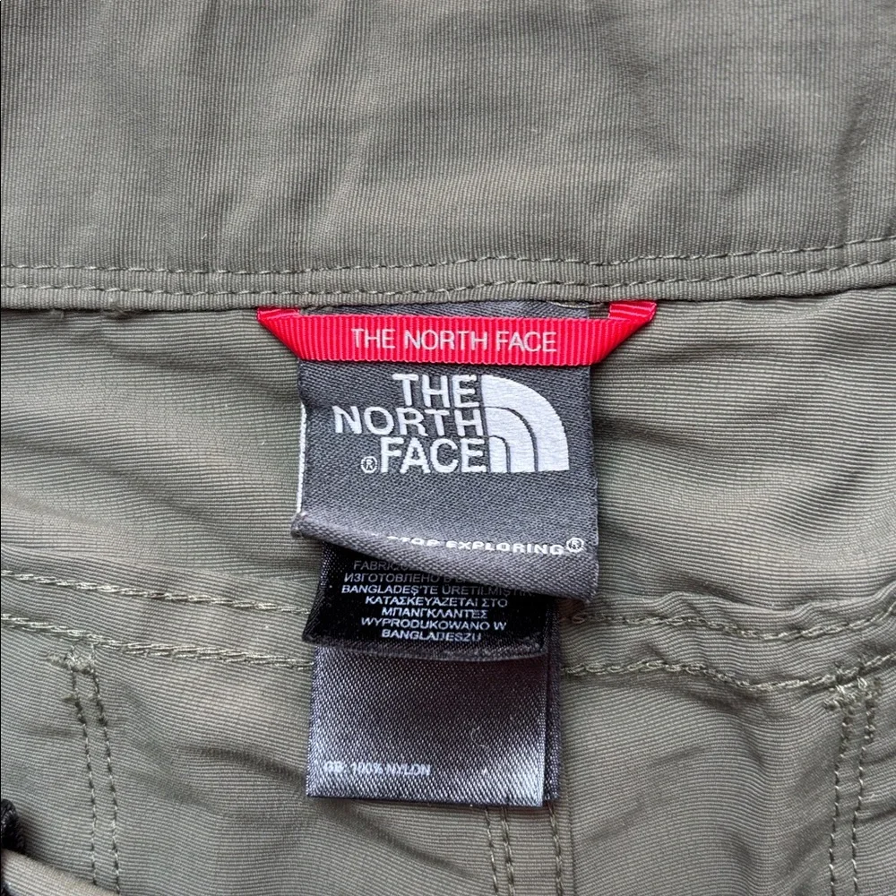 The North Face Shorts Men's Size 36 Green‎ Cargo Hiking Outdoor